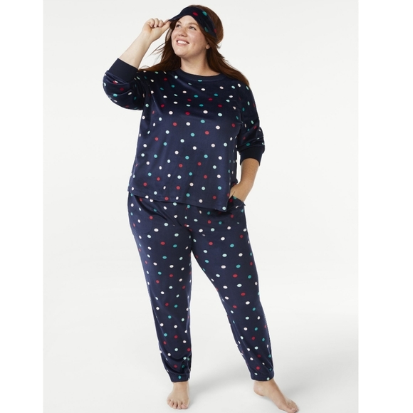 NWT Women's Velour Pajama set with eye mask - Picture 2 of 5